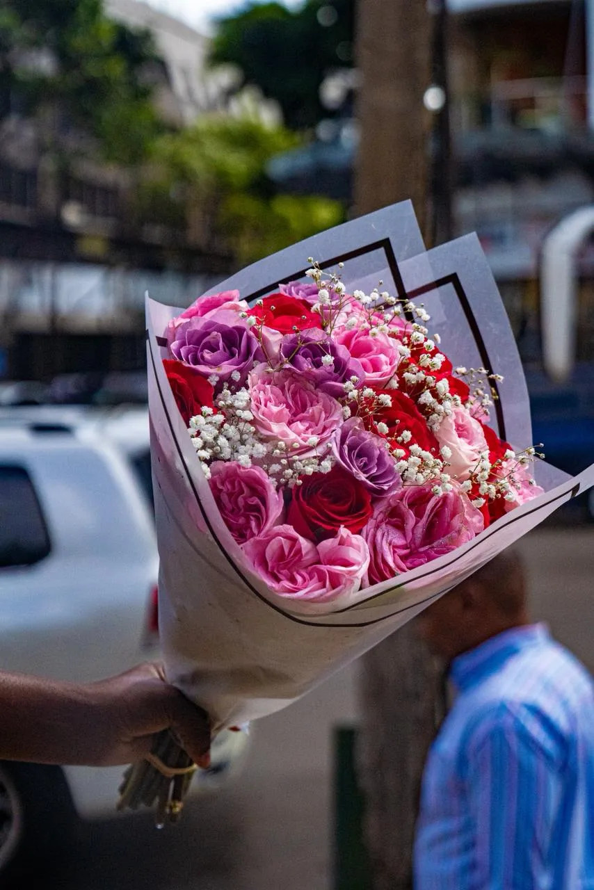 Red Velvet Bloom — Statement roses