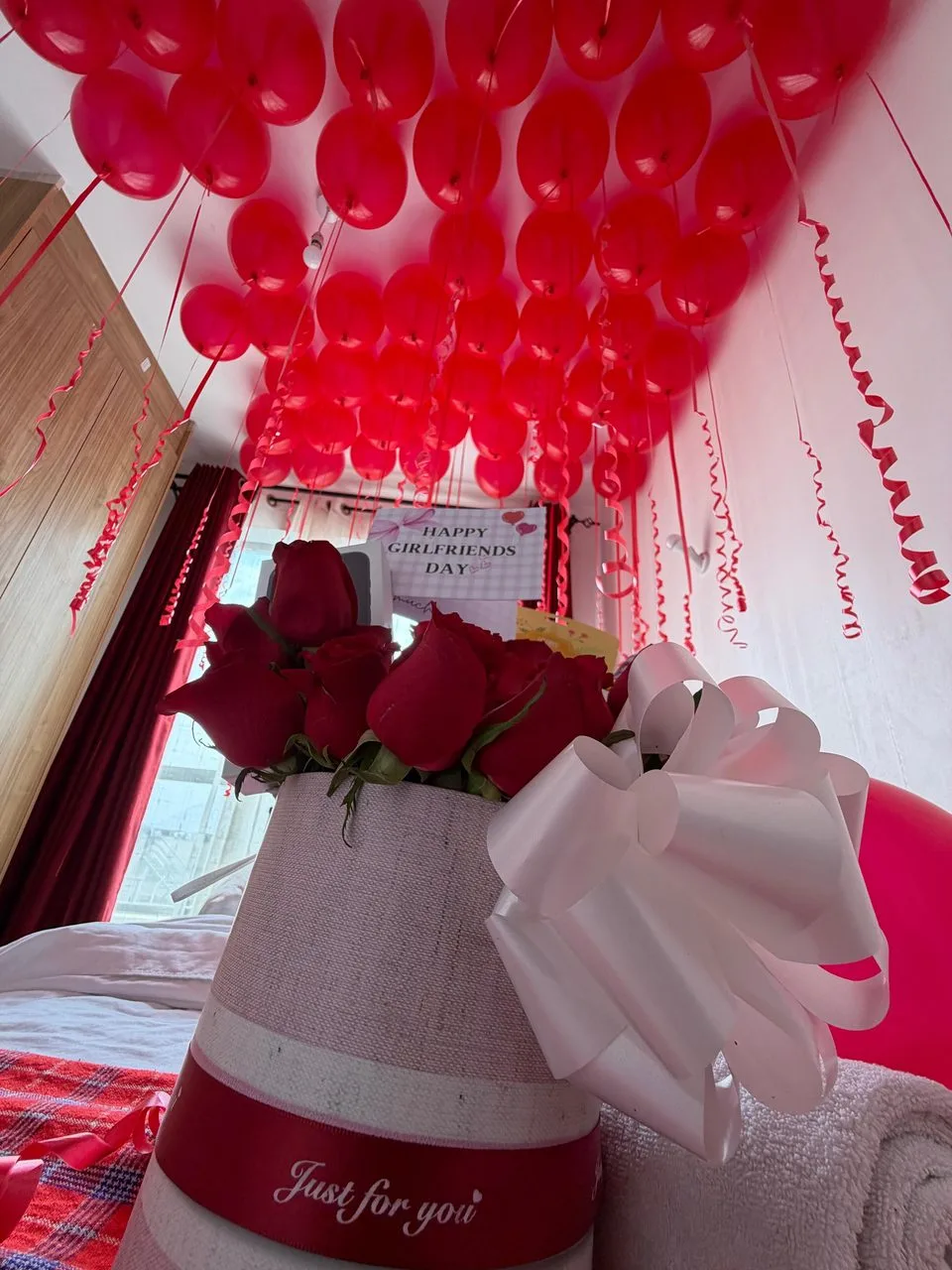 The Grand Gesture — Premium package